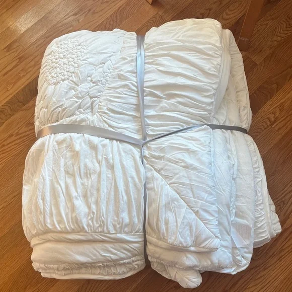 Anthropologie Dahlia Cotton Jersey Floral Quilt Size King NWT - Picture 10 of 13